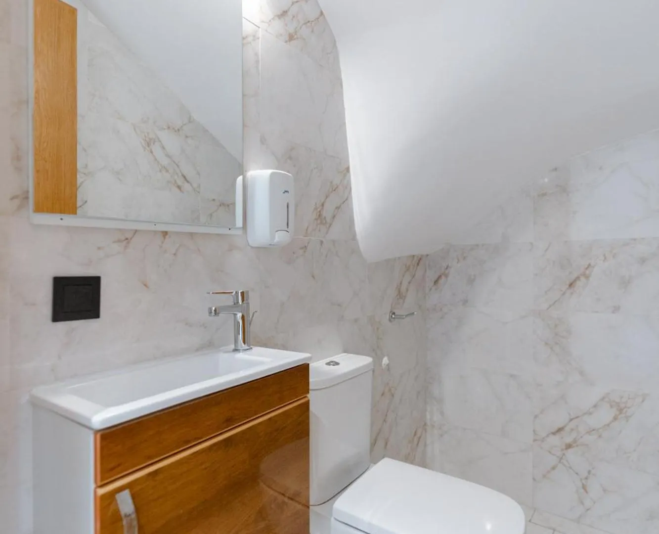 Spinoza House Appart Hotel Kazablanka 4*,